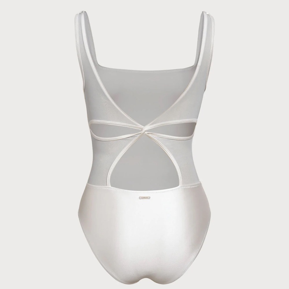 Berlook White No Padding Petal-Back One-Piece Swimsuit - Picture 6 of 8